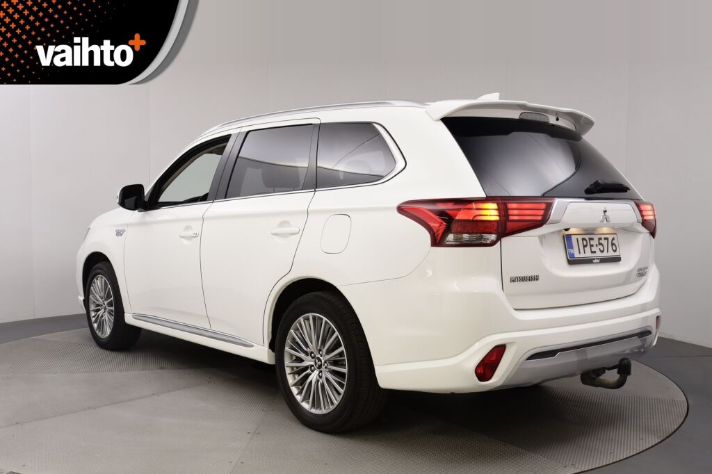 Mitsubishi Outlander PHEV 2019 Business 4WD 5P / P.kamera / Vakkari / Keyless Go /