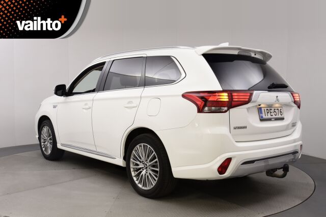 Mitsubishi Outlander PHEV 2019 Business 4WD 5P / P.kamera / Vakkari / Keyless Go /
