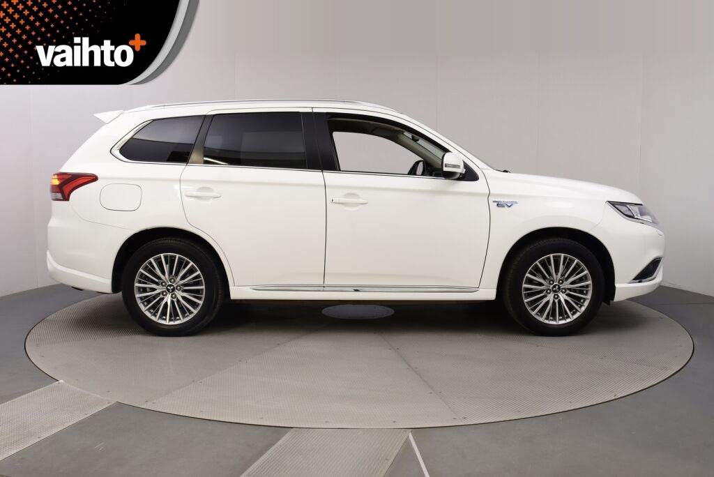 Mitsubishi Outlander PHEV 2019 Business 4WD 5P / P.kamera / Vakkari / Keyless Go /
