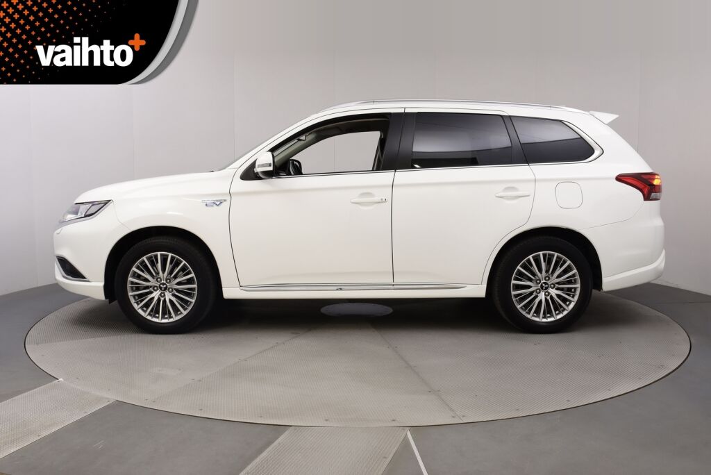 Mitsubishi Outlander PHEV 2019 Business 4WD 5P / P.kamera / Vakkari / Keyless Go /