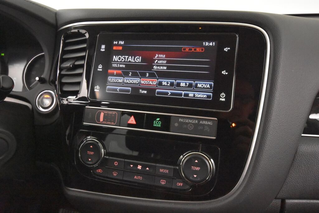 Mitsubishi Outlander PHEV 2019 Business 4WD 5P / P.kamera / Vakkari / Keyless Go /