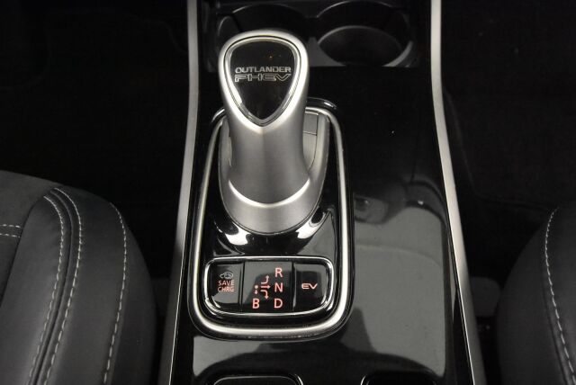 Mitsubishi Outlander PHEV 2019 Business 4WD 5P / P.kamera / Vakkari / Keyless Go /