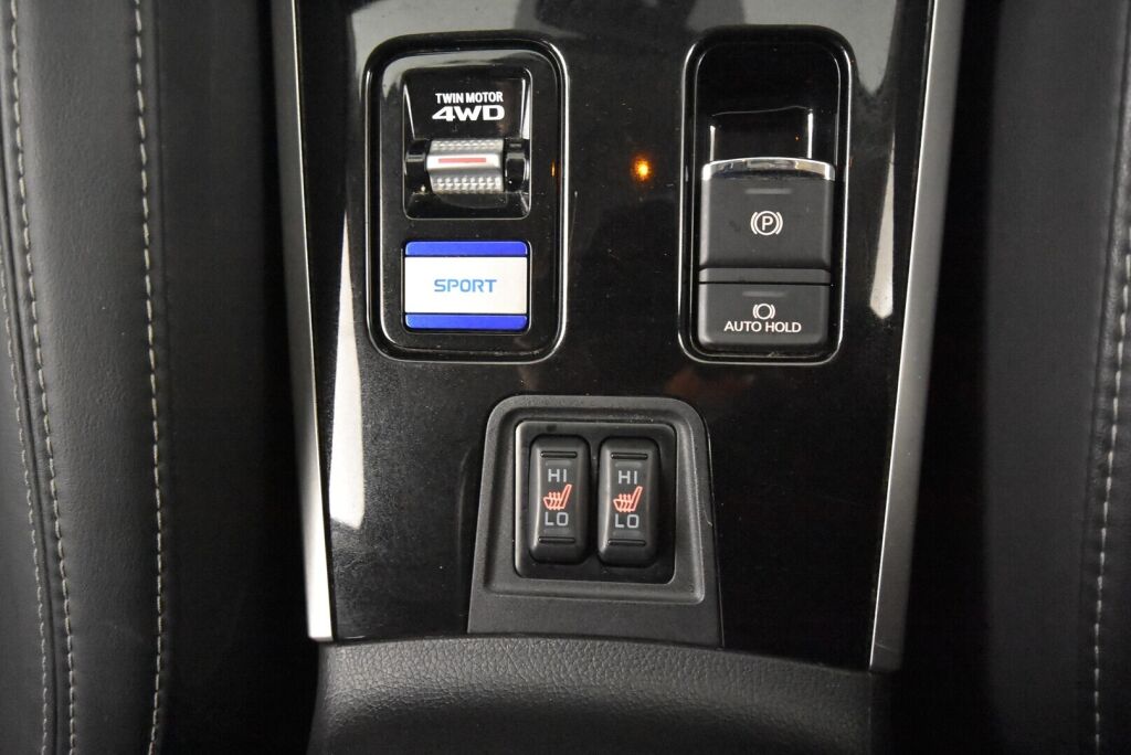 Mitsubishi Outlander PHEV 2019 Business 4WD 5P / P.kamera / Vakkari / Keyless Go /