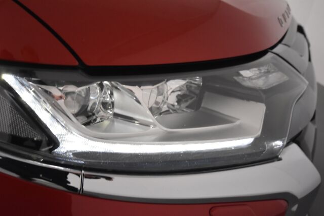 Mitsubishi Outlander PHEV 2016 Intense Business 4WD 5P / Blis / Vetokoukku / Adapt. vakkari / Kattoluukku