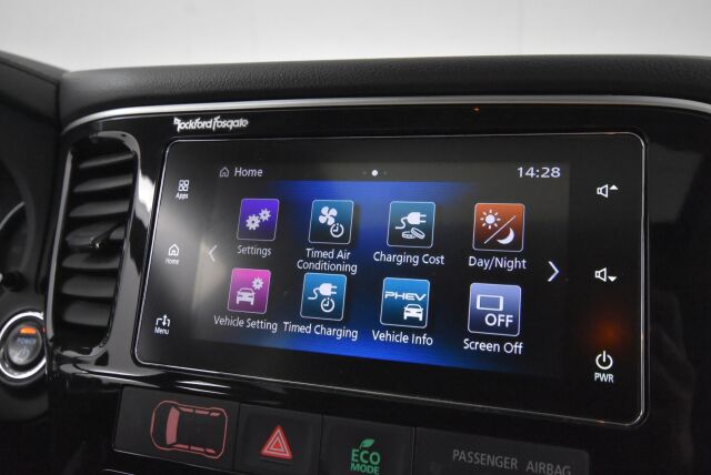 Mitsubishi Outlander PHEV 2016 Intense Business 4WD 5P / Blis / Vetokoukku / Adapt. vakkari / Kattoluukku