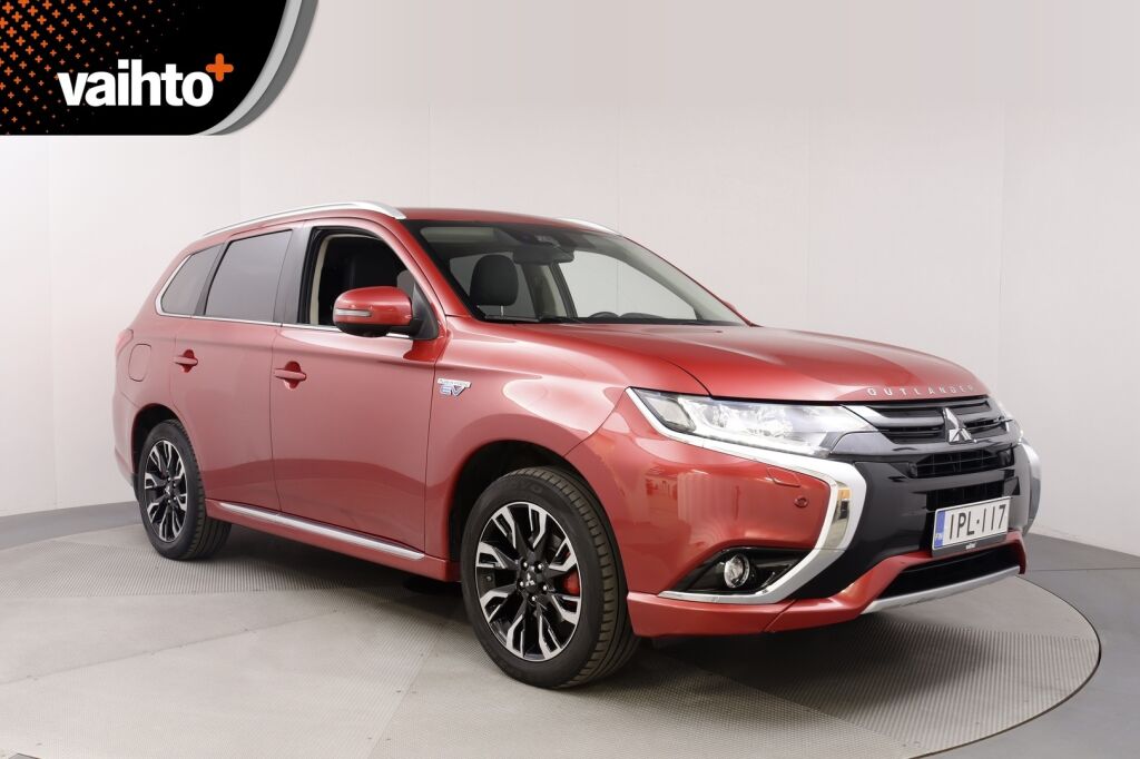 Mitsubishi Outlander PHEV 2016 Intense  Business 4WD 5P / Blis / Vetokoukku / Adapt. vakkari / Kattoluukku