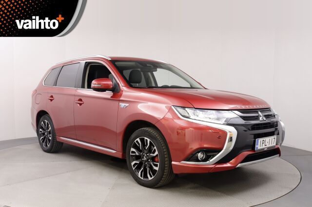 Mitsubishi Outlander PHEV 2016 Intense Business 4WD 5P / Blis / Vetokoukku / Adapt. vakkari / Kattoluukku