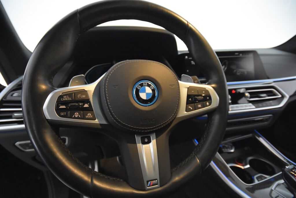 BMW X5 2022 G05 xDrive45e A Charged Edition M Sport / M Penkit / HUD / Laser / Koukku / Suomi-auto / 360 / Acc / Aktiiviohjaus