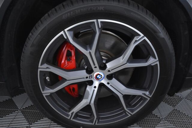 BMW X5 2022 G05 xDrive45e A Charged Edition M Sport / M Penkit / HUD / Laser / Koukku / Suomi-auto / 360 / Acc / Aktiiviohjaus