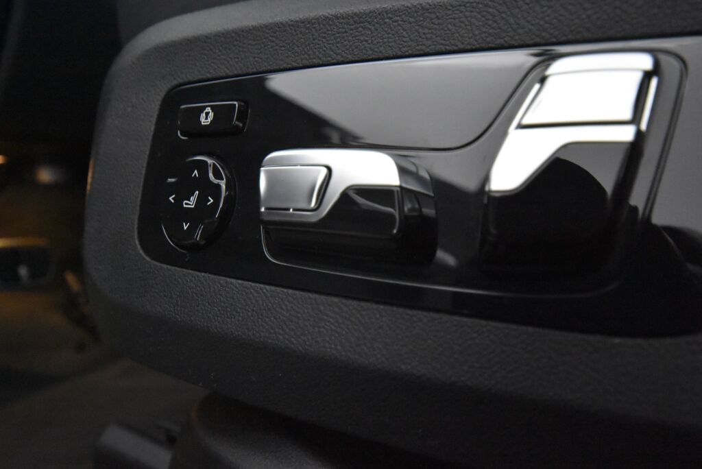 BMW X5 2022 G05 xDrive45e A Charged Edition M Sport / M Penkit / HUD / Laser / Koukku / Suomi-auto / 360 / Acc / Aktiiviohjaus
