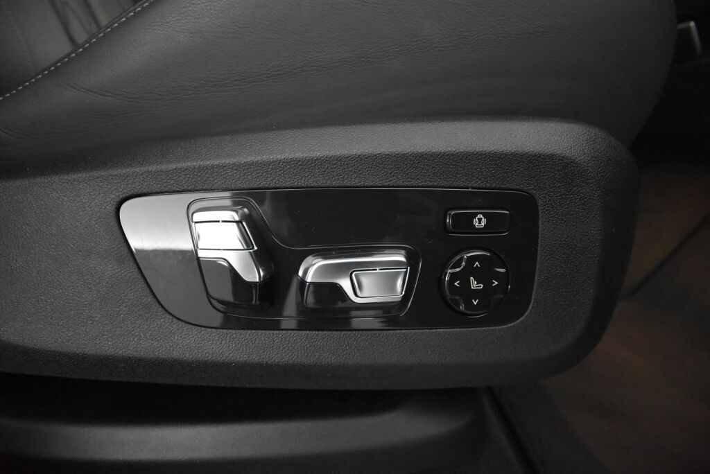 BMW X5 2022 G05 xDrive45e A Charged Edition M Sport / M Penkit / HUD / Laser / Koukku / Suomi-auto / 360 / Acc / Aktiiviohjaus