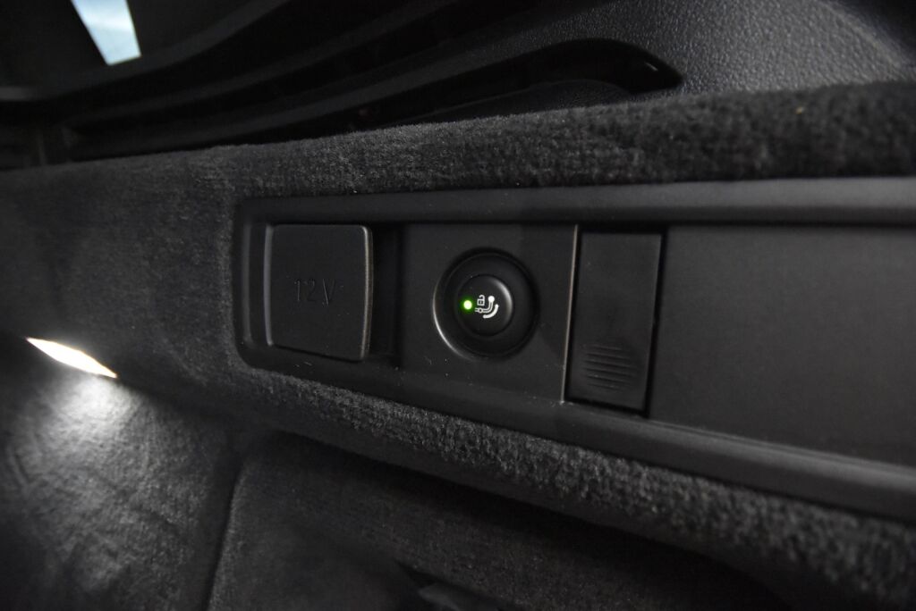 BMW X5 2022 G05 xDrive45e A Charged Edition M Sport / M Penkit / HUD / Laser / Koukku / Suomi-auto / 360 / Acc / Aktiiviohjaus
