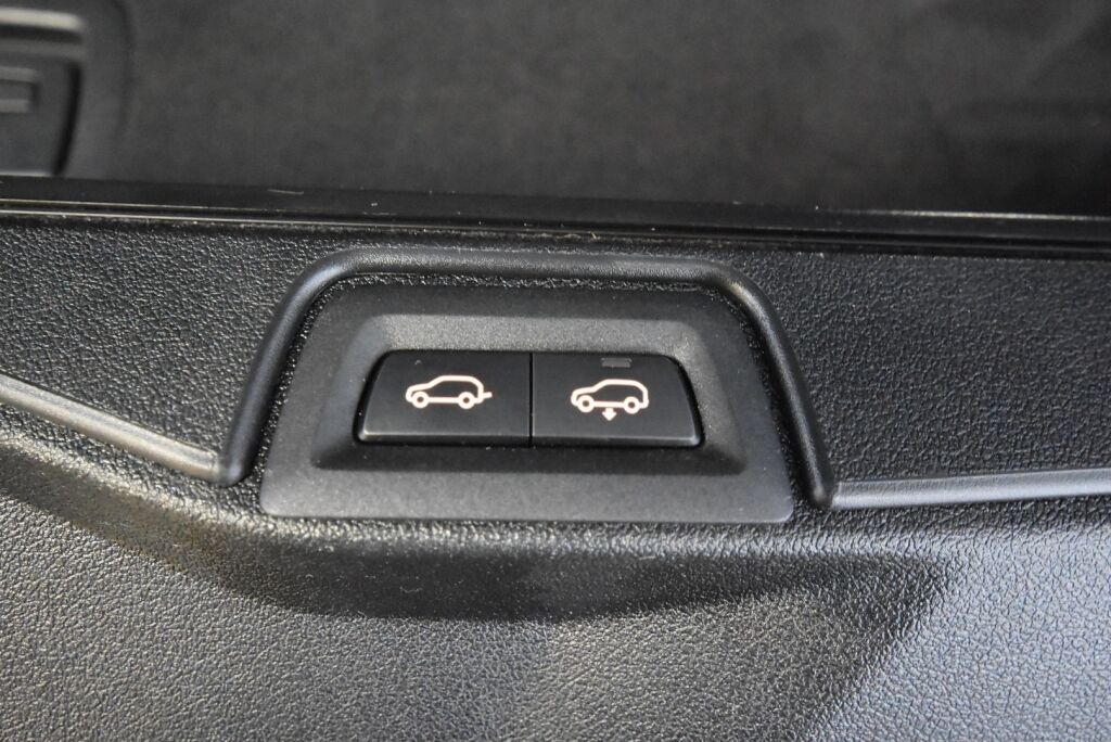 BMW X5 2022 G05 xDrive45e A Charged Edition M Sport / M Penkit / HUD / Laser / Koukku / Suomi-auto / 360 / Acc / Aktiiviohjaus