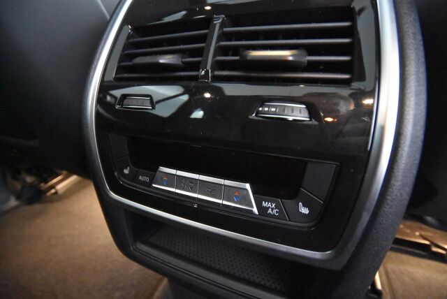 BMW X5 2022 G05 xDrive45e A Charged Edition M Sport / M Penkit / HUD / Laser / Koukku / Suomi-auto / 360 / Acc / Aktiiviohjaus