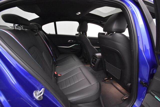 BMW 330 2021 G20 Sedan 330e xDrive A Charged Edition M Sport / Driving Assistant Pro / HUD / Harman&Kardon / Kamera / Kattoluukku