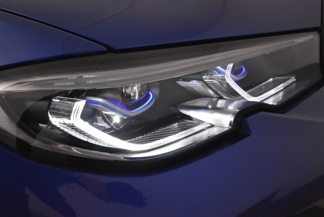 BMW 330 2021 G20 Sedan 330e xDrive A Charged Edition M Sport / Driving Assistant Pro / HUD / Harman&Kardon / Kamera / Kattoluukku