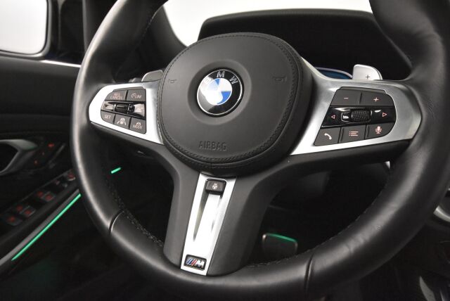 BMW 330 2021 G20 Sedan 330e xDrive A Charged Edition M Sport / Driving Assistant Pro / HUD / Harman&Kardon / Kamera / Kattoluukku