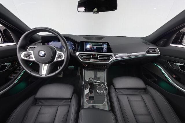 BMW 330 2021 G20 Sedan 330e xDrive A Charged Edition M Sport / Driving Assistant Pro / HUD / Harman&Kardon / Kamera / Kattoluukku