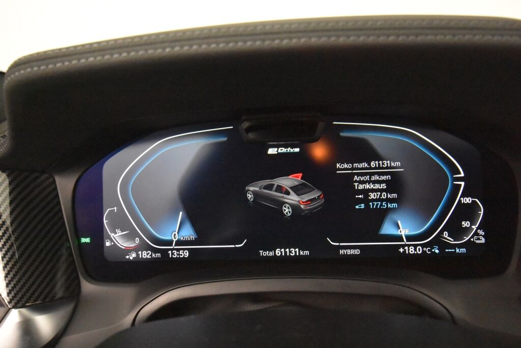 BMW 330 2021 G20 Sedan 330e xDrive A Charged Edition M Sport / Driving Assistant Pro / HUD / Harman&Kardon / Kamera / Kattoluukku