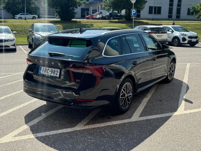 Skoda Octavia 2021 Combi 1.4 TSI PHEV Style iV DSG Autom. / HUD / Webasto / Muistipenkit / ACC / Juuri huollettu!