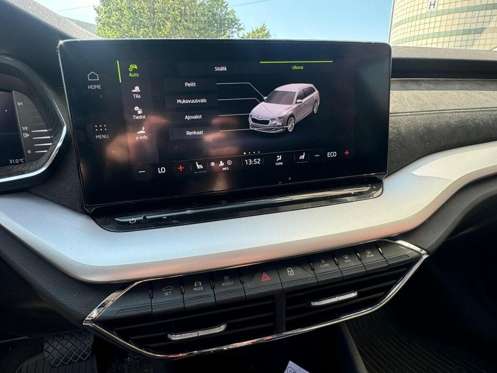 Skoda Octavia 2021 Combi 1.4 TSI PHEV Style iV DSG Autom. / HUD / Webasto / Muistipenkit / ACC / Juuri huollettu!