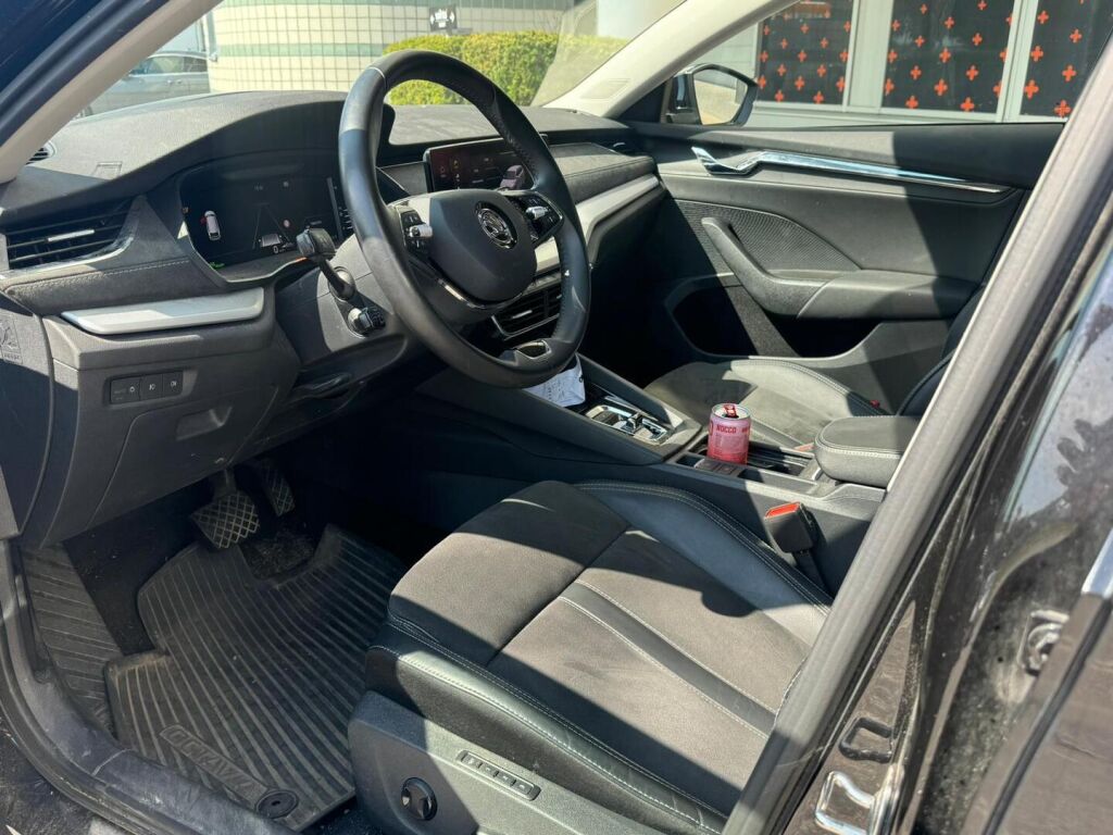 Skoda Octavia 2021 Combi 1.4 TSI PHEV Style iV DSG Autom. / HUD / Webasto / Muistipenkit / ACC / Juuri huollettu!