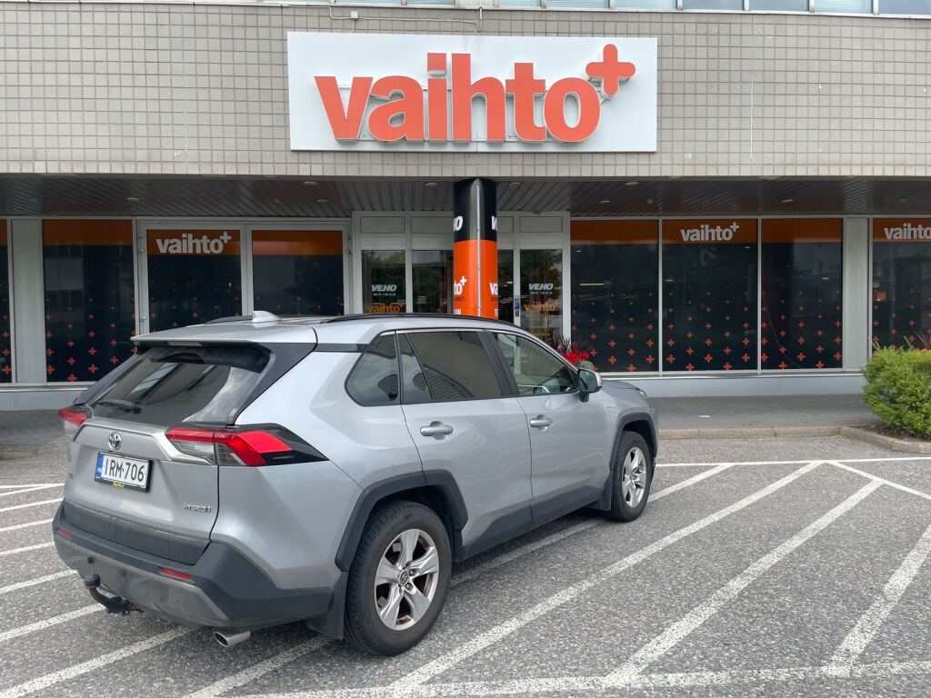 Toyota RAV4 2019 2,5 Hybrid AWD-i Active/ Adaptiivinen vakionopeussäädin/ Koukku/ Kamera