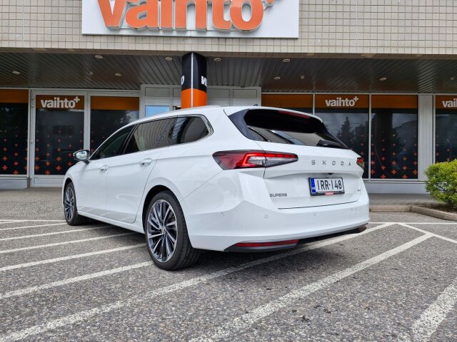 Skoda Superb 2024 Combi 2.0 TDI 193 4x4 L&K DSG Autom. / Canton / Crystal Led / Panoraama / Koukku / HUD / hieronta / 360 kamera  / 1 om