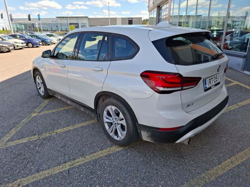 BMW X1 2021 F48 xDrive25e A Business / HYVÄT VARUSTEET / Adapt.vak. / Navi / Tutkat+kamera / HUD /