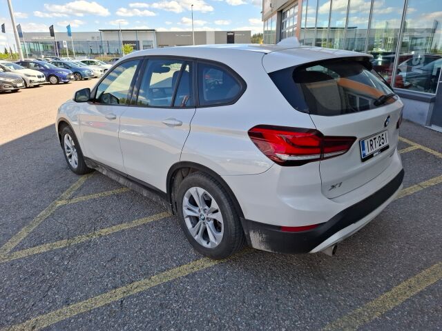 BMW X1 2021 F48 xDrive25e A Business / HYVÄT VARUSTEET / Adapt.vak. / Navi / Tutkat+kamera / HUD /