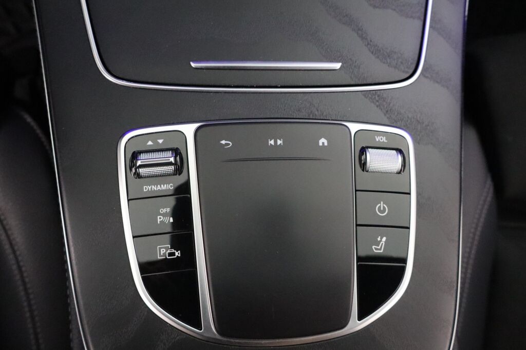 Mercedes-Benz E 2022 300 de 4MATIC T A Business Avantgarde EQ Power / Facelift / Adapt.cruise / Ohjausavustin / HUD / Widescreen / Koukku