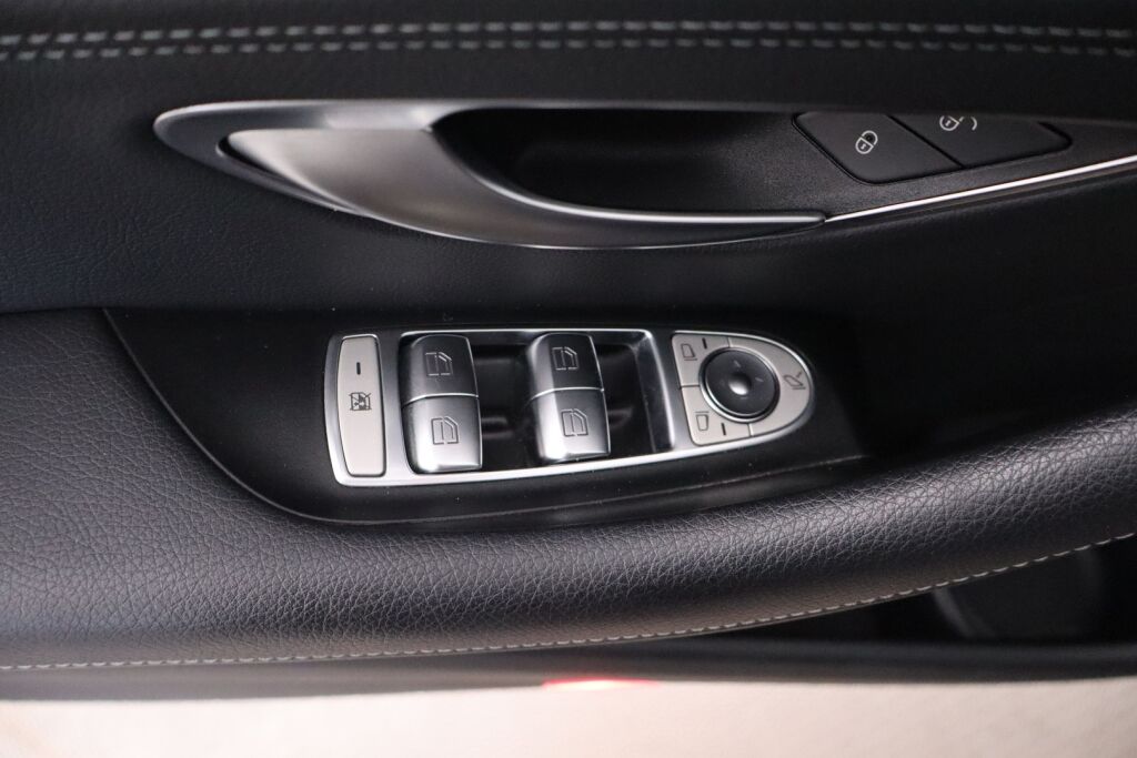 Mercedes-Benz E 2022 300 de 4MATIC T A Business Avantgarde EQ Power / Facelift / Adapt.cruise / Ohjausavustin / HUD / Widescreen / Koukku