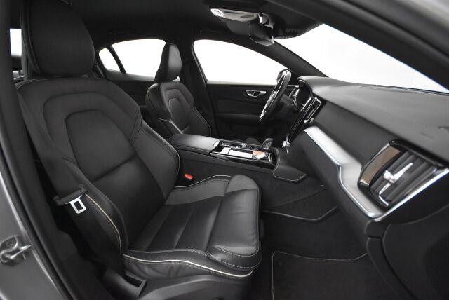 Volvo S60 2021 T8 TwE AWD Recharge Business R-Design aut / 1-Omisteinen / ACC / Blis / Voc / Webasto / Led-ajovalot