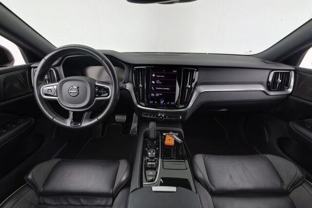 Volvo S60 2021 T8 TwE AWD Recharge Business R-Design aut / 1-Omisteinen / ACC / Blis / Voc / Webasto / Led-ajovalot