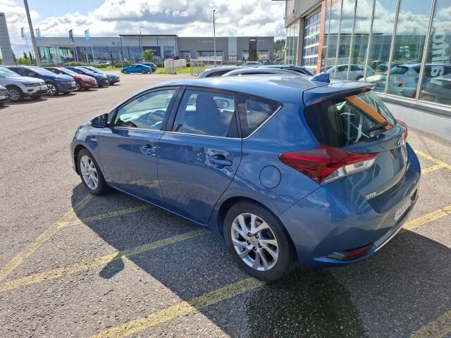 Toyota Auris 2015 1,8 Hybrid Active/ Webasto/ Navi/ Peruutuskamera