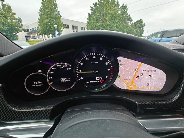 Porsche Panamera 2018 4 E-Hybrid Sport Turismo / Burmester High End / Sport Putkisto / Nelipyöräohjaus / 18-Suuntaiset istuimet