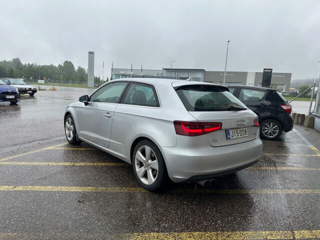 Audi A3 2012 1.4 TFSI Compact Coupe / Xenon-ajovalot / Bluetooth / Vakkari /