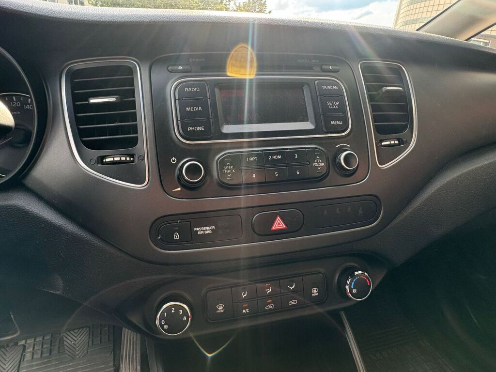 Kia Carens 2013 1,6 ISG LX EcoDynamics 5P / Suomiauto / Lohkolämmitin / Vetokoukku / Juuri huollettu