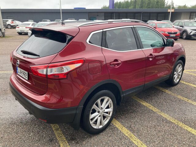 Nissan Qashqai 2015 DIG-T 115 Business 360 2WD 6M/T Alcantara / Lasikatto / 360 pysäköintikamera / Navi /