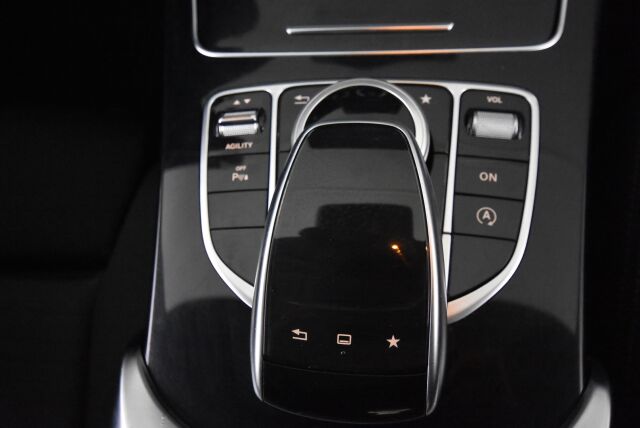 Mercedes-Benz C 2014 180 A Premium Business / Merkkihuoltohistoria / LED valot / Lohkolämmitin