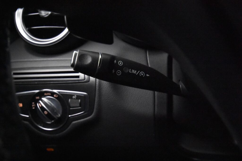 Mercedes-Benz C 2014 180 A Premium Business / Merkkihuoltohistoria / LED valot / Lohkolämmitin