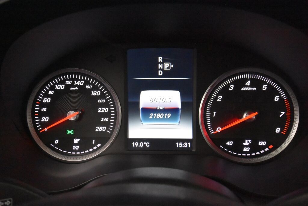 Mercedes-Benz C 2014 180 A Premium Business / Merkkihuoltohistoria / LED valot / Lohkolämmitin