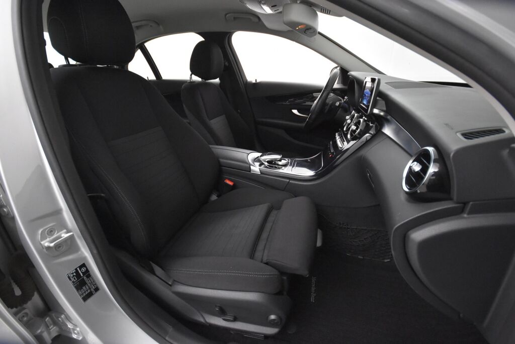 Mercedes-Benz C 2014 180 A Premium Business / Merkkihuoltohistoria / LED valot / Lohkolämmitin