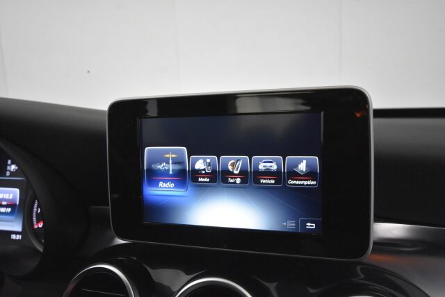 Mercedes-Benz C 2014 180 A Premium Business / Merkkihuoltohistoria / LED valot / Lohkolämmitin