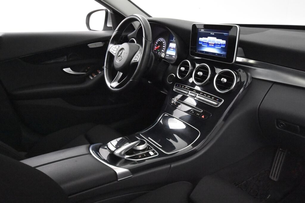 Mercedes-Benz C 2014 180 A Premium Business / Merkkihuoltohistoria / LED valot / Lohkolämmitin
