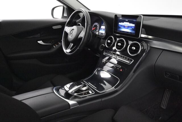 Mercedes-Benz C 2014 180 A Premium Business / Merkkihuoltohistoria / LED valot / Lohkolämmitin