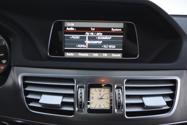 Mercedes-Benz E 2014 220 BlueTec A Premium Business / Suomiauto / Webasto / Panoraama