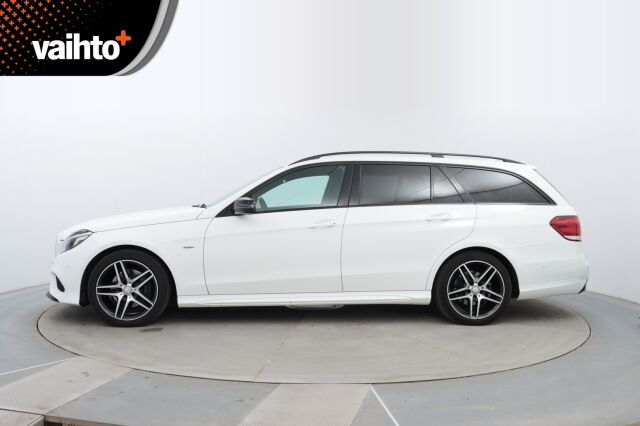 Mercedes-Benz E 2015 220 BlueTec T 4Matic A Business / AMG line / Webasto / Vetokoukku / P.Kamera / Night / Tutkat / - RAHOITUS TÄHÄN AUTOON VAIN 3.99% - 