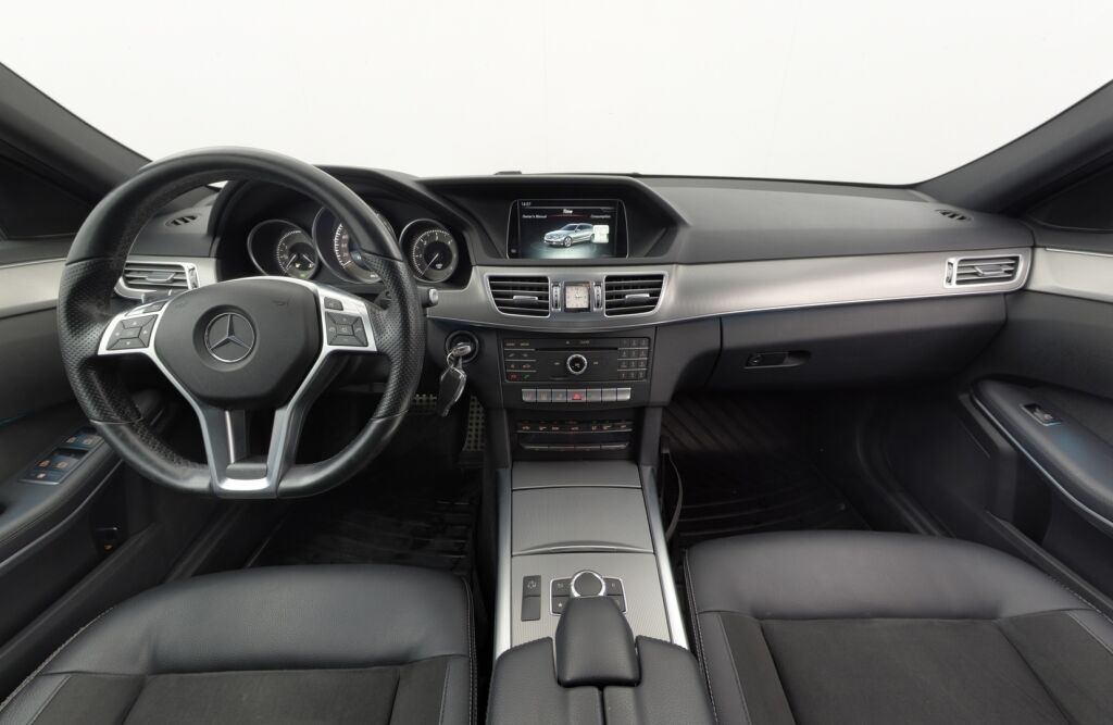 Mercedes-Benz E 2015 220 BlueTec T 4Matic A Business / AMG line / Webasto / Vetokoukku / P.Kamera / Night / Tutkat / - RAHOITUS TÄHÄN AUTOON VAIN 3.99% - 