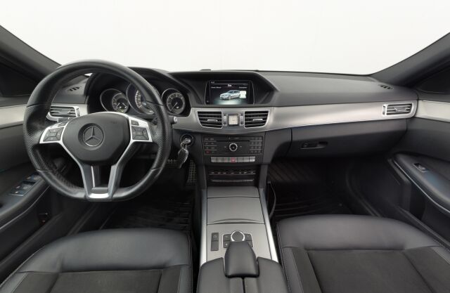 Mercedes-Benz E 2015 220 BlueTec T 4Matic A Business / AMG line / Webasto / Vetokoukku / P.Kamera / Night / Tutkat / - RAHOITUS TÄHÄN AUTOON VAIN 3.99% - 